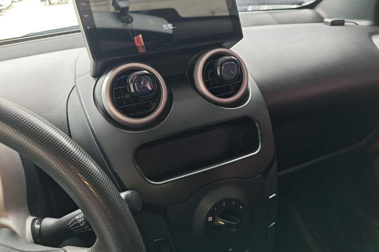 Used BYD F0 2015 1.0L AMT XuanKu Model Audio And AC Panel