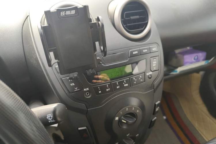 Used BYD F0 2015 1.0L AMT XuanKu Model Audio And AC Panel