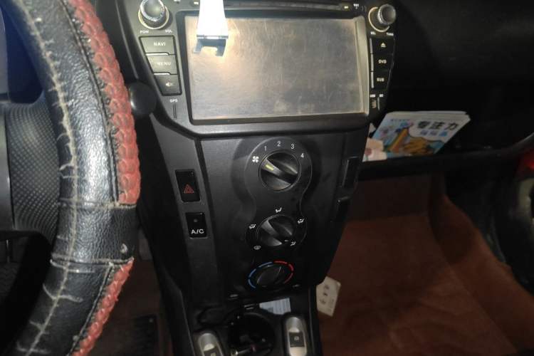 Used BYD F0 2015 1.0L AMT Joyful Cool Model Audio And AC Panel