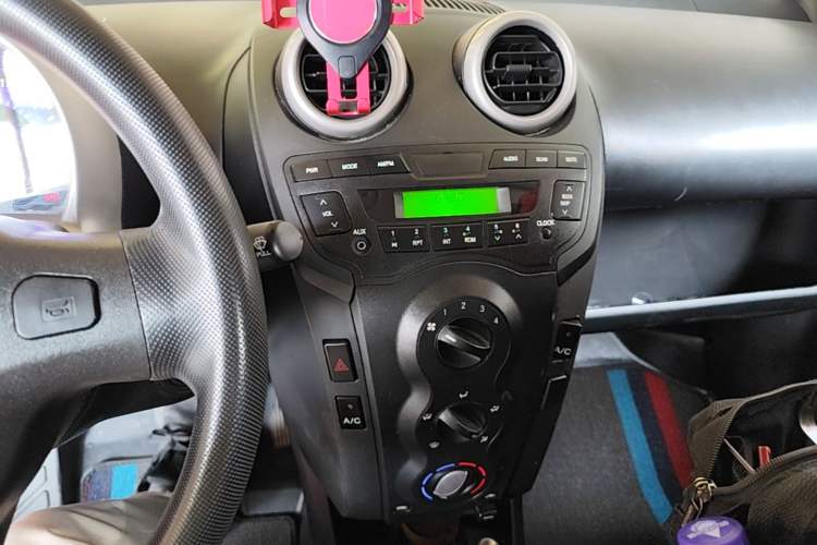 Used BYD F0 2015 1.0L AMT XuanKu Model Audio And AC Panel