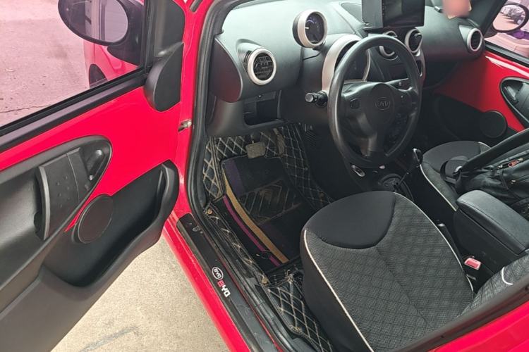 Used BYD F0 2015 1.0L AMT XuanKu Model Driver Seat