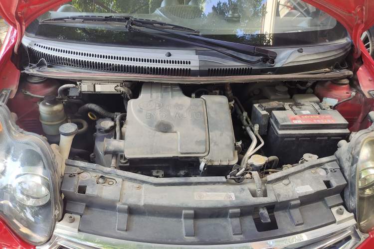 Used BYD F0 2015 1.0L AMT XuanKu Model Engine Bay