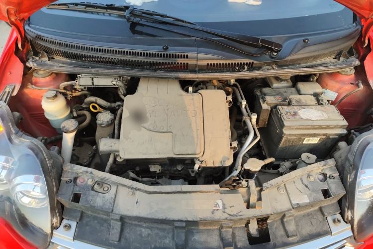 Used BYD F0 2015 1.0L AMT XuanKu Model Engine Bay