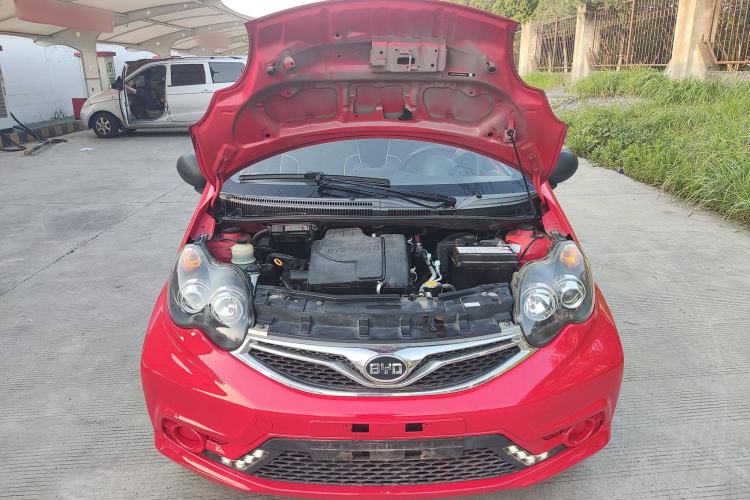 Used BYD F0 2015 1.0L AMT XuanKu Model Engine Bay