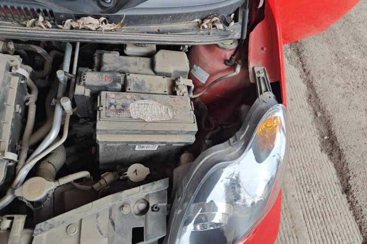 Used BYD F0 2015 1.0L AMT XuanKu Model Engine Bay Left