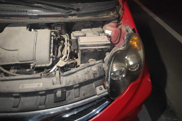 Used BYD F0 2015 1.0L AMT Joyful Cool Model Engine Bay Left