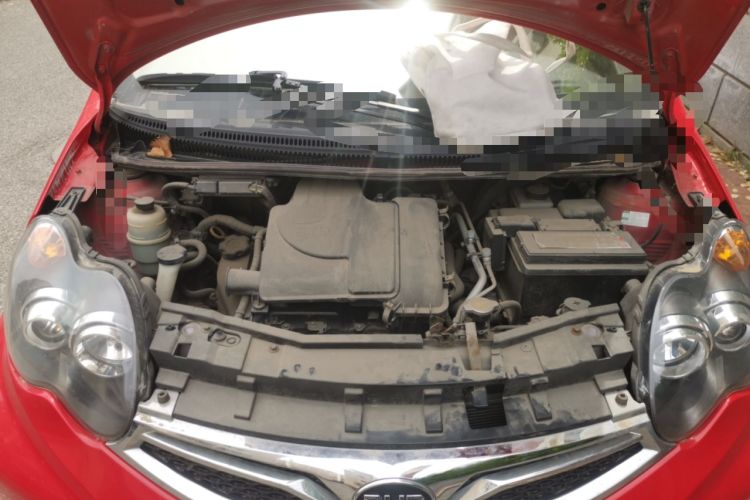 Used BYD F0 2015 1.0L AMT XuanKu Model Engine Bay