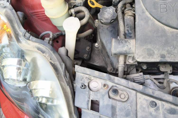 Used BYD F0 2015 1.0L AMT XuanKu Model Engine Bay Right