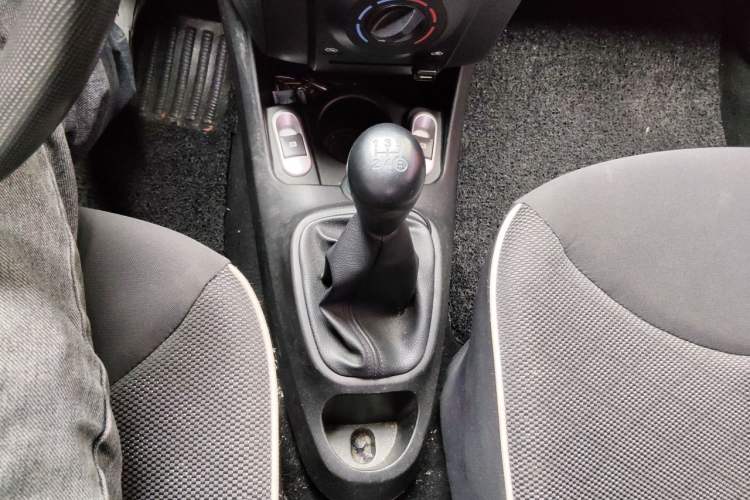 Used BYD F0 2015 1.0L XuanKu Model Gear Lever