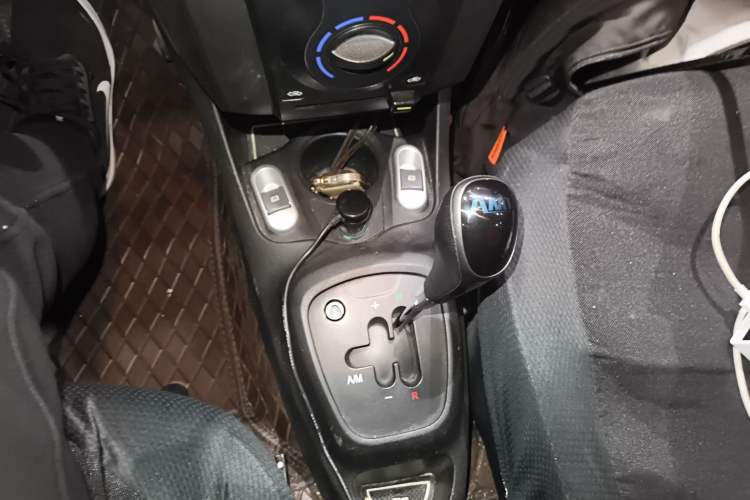 Used BYD F0 2015 1.0L AMT XuanKu Model Gear Lever