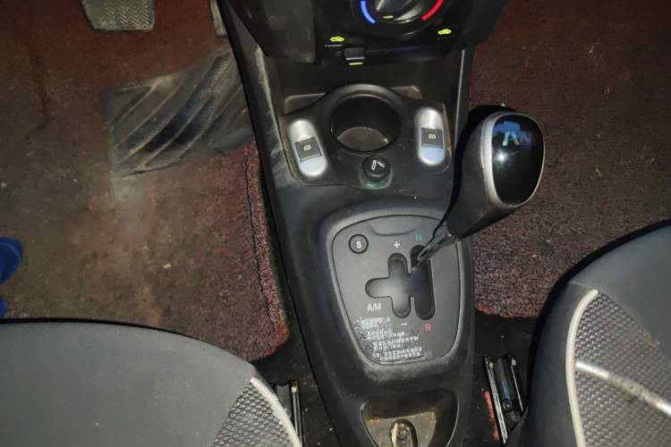 Used BYD F0 2015 1.0L AMT XuanKu Model Gear Lever