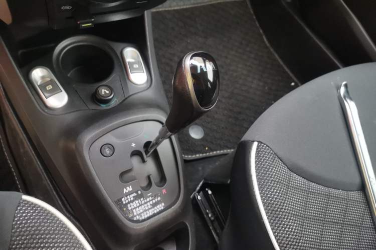 Used BYD F0 2015 1.0L AMT XuanKu Model Gear Lever