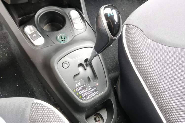 Used BYD F0 2015 1.0L AMT XuanKu Model Gear Lever