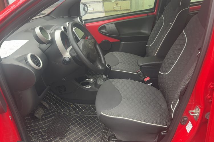 Used BYD F0 2015 1.0L AMT XuanKu Model Interior 1