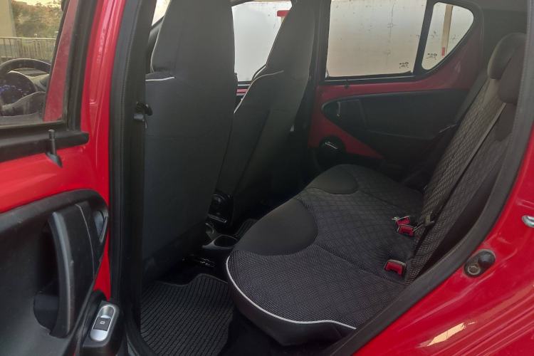 Used BYD F0 2015 1.0L AMT XuanKu Model Interior 2