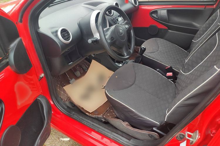 Used BYD F0 2015 1.0L XuanKu Model Interior 2