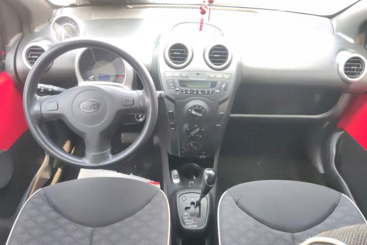 Used BYD F0 2015 1.0L AMT XuanKu Model Interior 3
