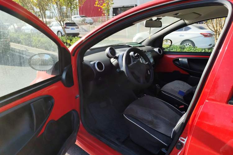 Used BYD F0 2015 1.0L AMT XuanKu Model Interior 3