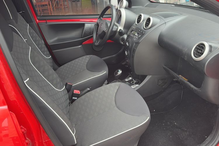 Used BYD F0 2015 1.0L AMT XuanKu Model Interior 3