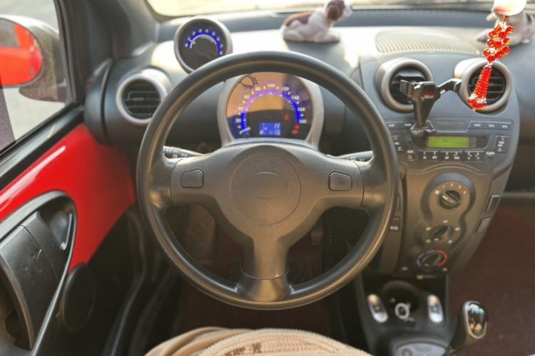 Used BYD F0 2015 1.0L AMT XuanKu Model Interior 4