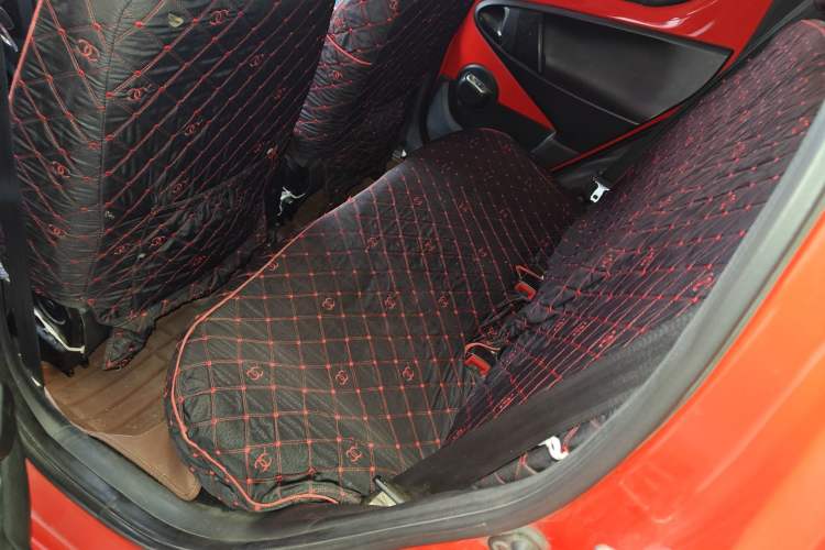 Used BYD F0 2015 1.0L AMT XuanKu Model Interior 4