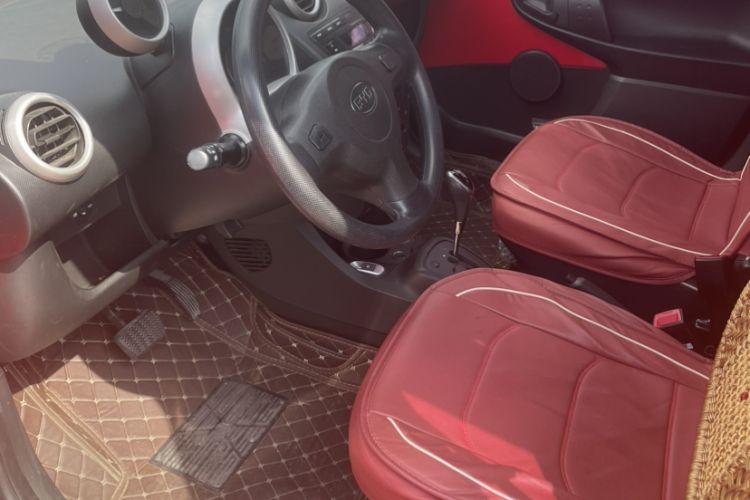 Used BYD F0 2015 1.0L AMT XuanKu Model Interior 4
