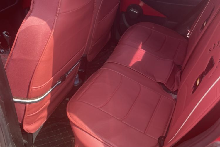 Used BYD F0 2015 1.0L AMT XuanKu Model Interior 5