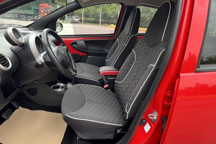 Used BYD F0 2015 1.0L AMT XuanKu Model Left Front Seat