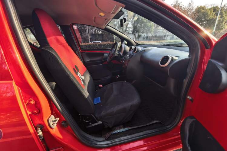 Used BYD F0 2015 1.0L AMT XuanKu Model Right Front Seat