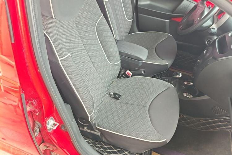 Used BYD F0 2015 1.0L AMT XuanKu Model Right Front Seat