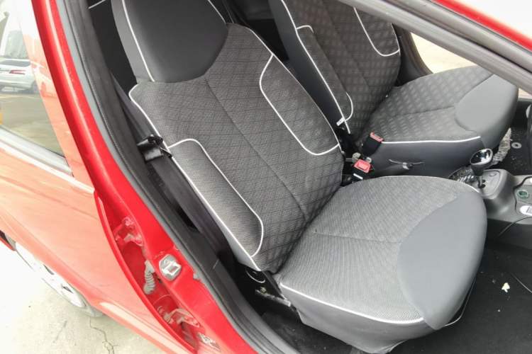 Used BYD F0 2015 1.0L AMT XuanKu Model Right Front Seat