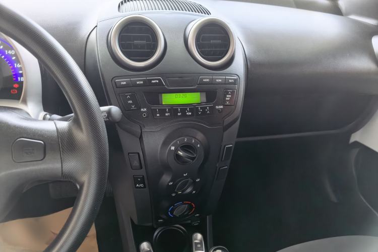Used BYD F0 2015 1.0L AMT XuanKu Model Audio And AC Panel