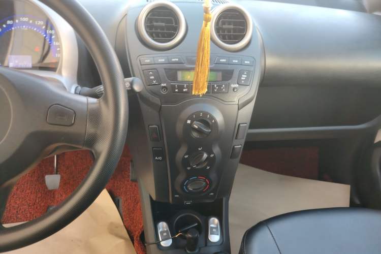 Used BYD F0 2015 1.0L XuanKu Model Audio And AC Panel