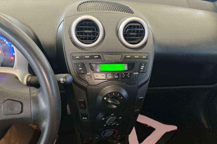 Used BYD F0 2015 1.0L AMT XuanKu Model Audio And AC Panel