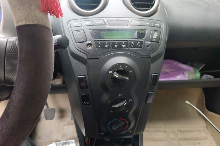 Used BYD F0 2015 1.0L XuanKu Model Audio And AC Panel