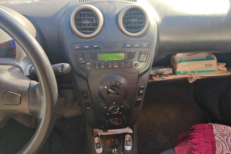 Used BYD F0 2015 1.0L XuanKu Model Audio And AC Panel