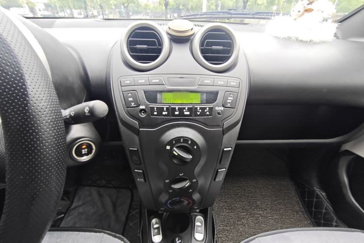 Used BYD F0 2015 1.0L AMT XuanKu Model Audio And AC Panel