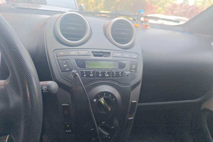 Used BYD F0 2015 1.0L AMT XuanKu Model Audio And AC Panel