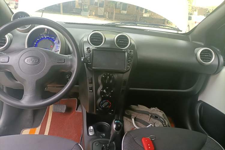 Used BYD F0 2015 1.0L AMT XuanKu Model Audio And AC Panel