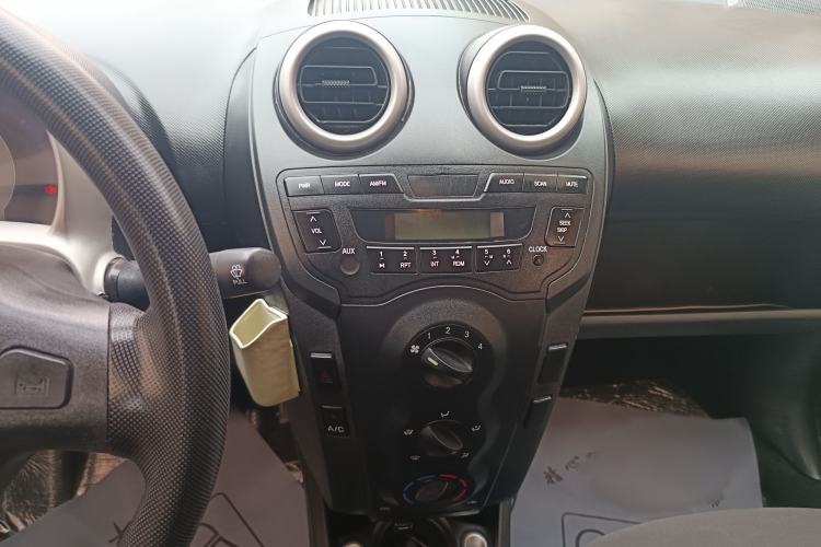 Used BYD F0 2015 1.0L AMT XuanKu Model Audio And AC Panel