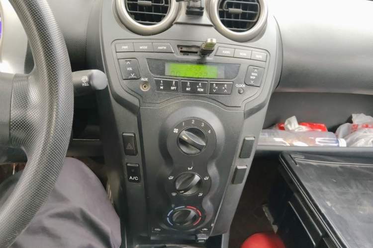 Used BYD F0 2015 1.0L XuanKu Model Audio And AC Panel
