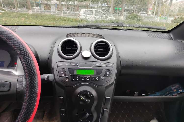 Used BYD F0 2015 1.0L AMT XuanKu Model Audio And AC Panel