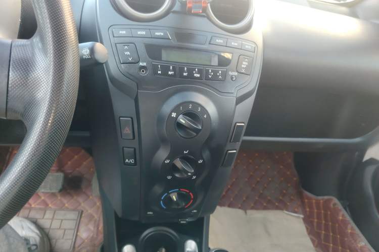 Used BYD F0 2015 1.0L AMT XuanKu Model Audio And AC Panel