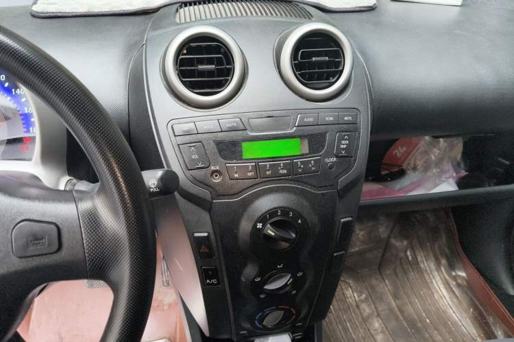 Used BYD F0 2015 1.0L AMT XuanKu Model Audio And AC Panel