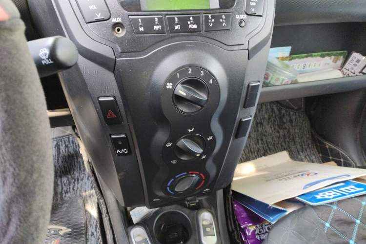 Used BYD F0 2015 1.0L XuanKu Model Audio And AC Panel