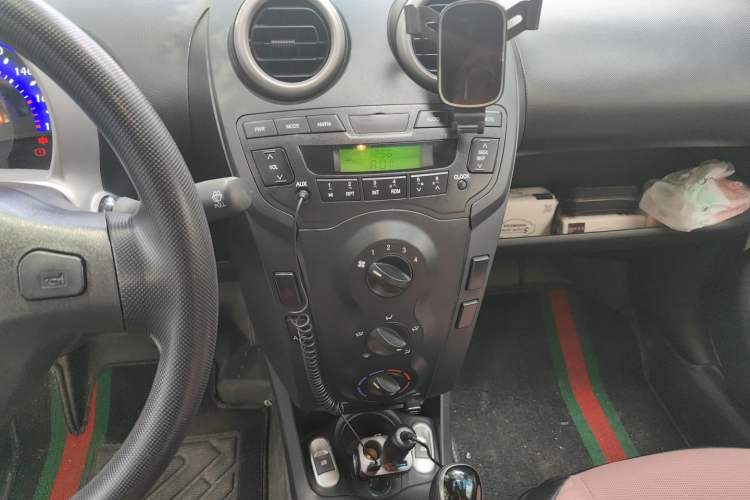 Used BYD F0 2015 1.0L AMT XuanKu Model Audio And AC Panel