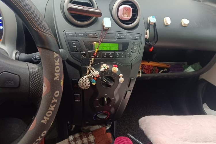 Used BYD F0 2015 1.0L AMT XuanKu Model Audio And AC Panel