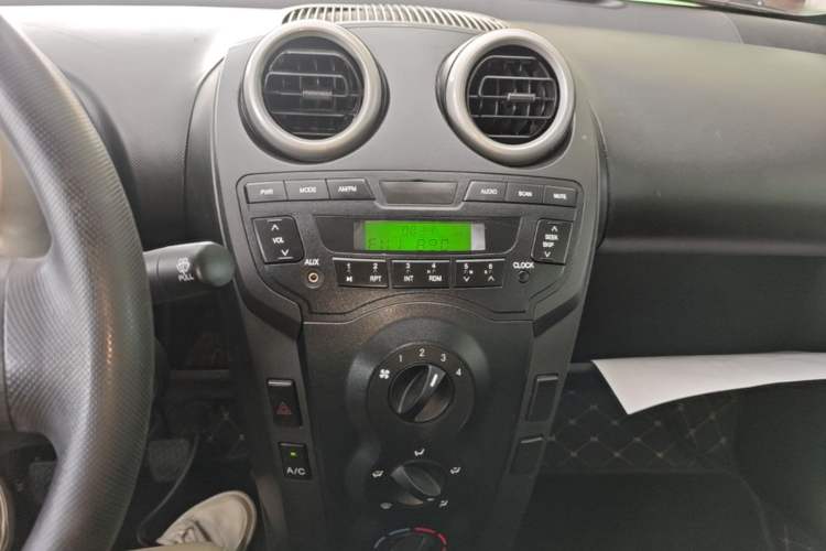 Used BYD F0 2015 1.0L XuanKu Model Audio And AC Panel