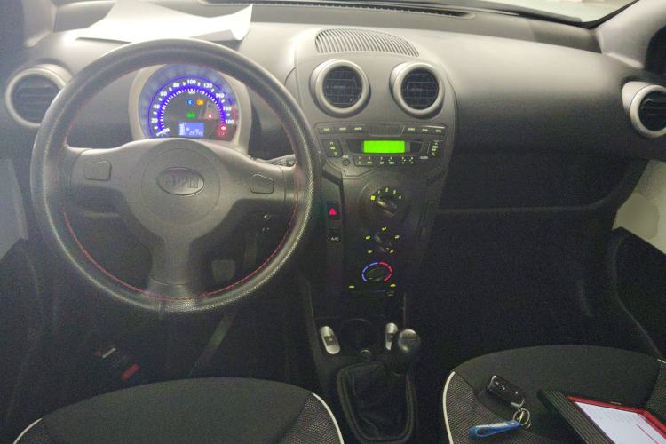 Used BYD F0 2015 1.0L XuanKu Model Center Console
