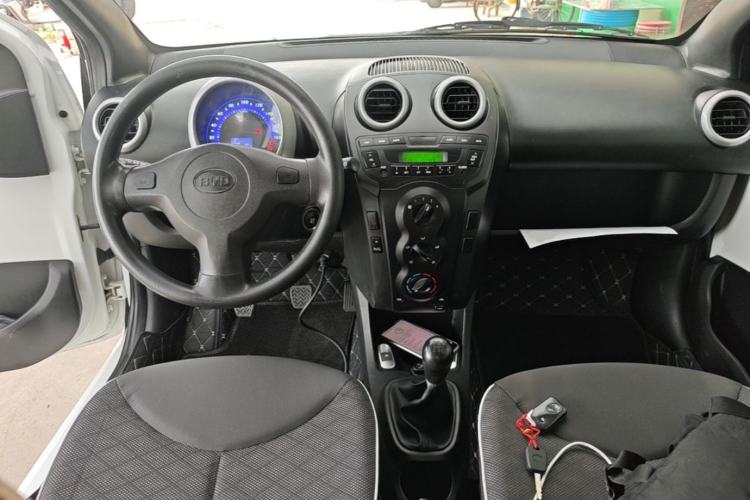 Used BYD F0 2015 1.0L XuanKu Model Center Console